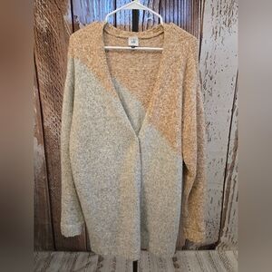 Cabi Women's Tan and Gray Button Cardigan